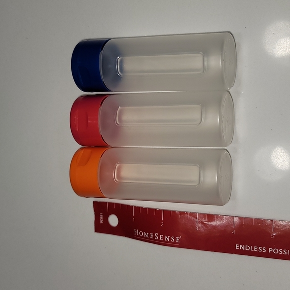 TSA Approved - Toiletries Containers - Picture 5 of 6